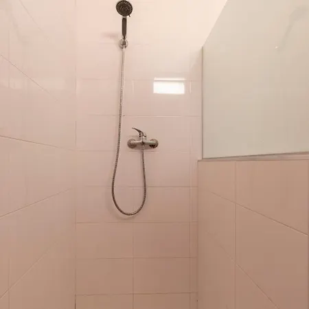 شقة Icon Center